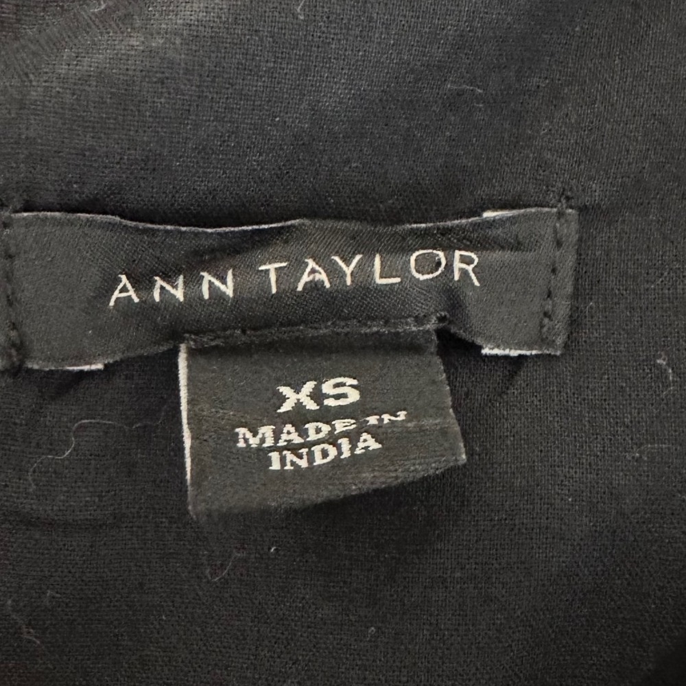 Ann Taylor Black Crochet Lace Trim Short Sleeve Dress Size XS Office Cocktail - Picture 4 of 7